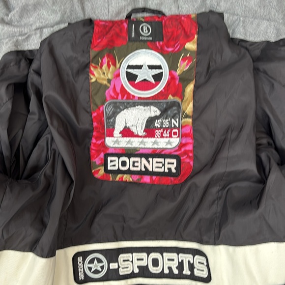 Bogner NWOT Down-Filled Quilted Toggle Jacket with Logo Patch Black/Brown Size 8 - Picture 12 of 15